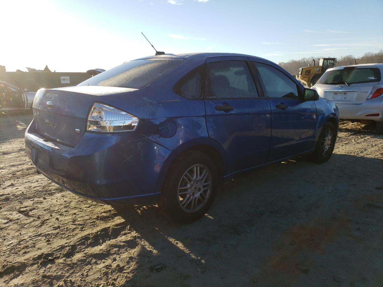 Image 3 of 2010 FORD FOCUS SE 2010 with VIN 1FAHP3FN7AW253646