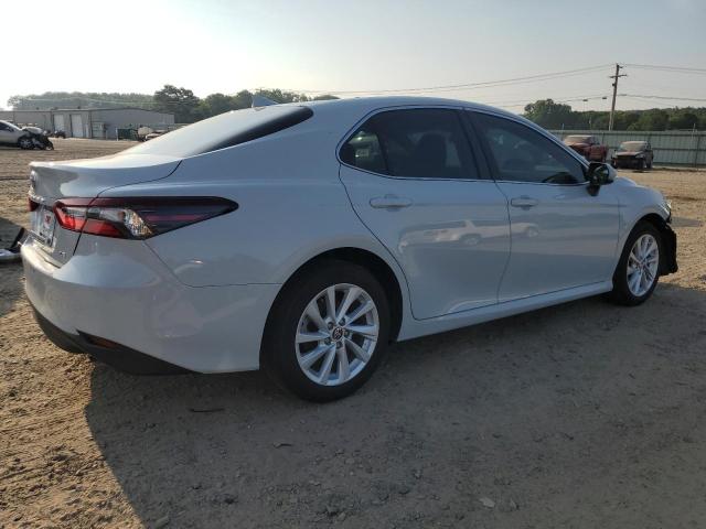 Изображение 3 2023 TOYOTA CAMRY LE 2023 с VIN 4T1C11AK2PU117111