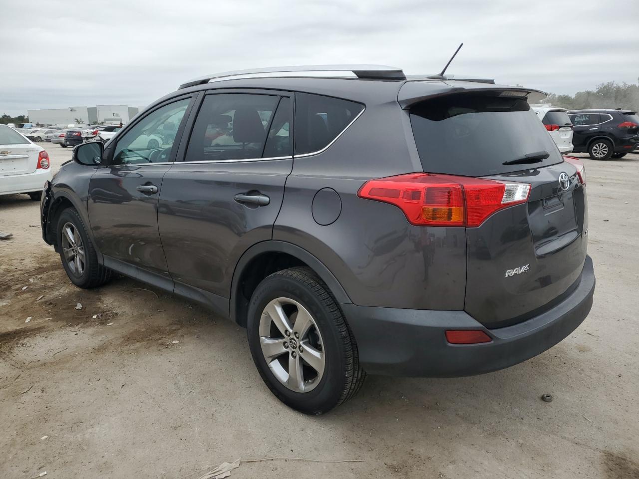 Image 2 of 2015 TOYOTA RAV4 XLE 2015 with VIN 2T3WFREV9FW200560