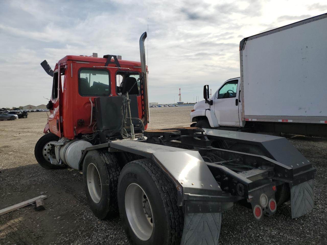 Obraz 3 z 2018 FREIGHTLINER CASCADIA 113  2018 z VIN 1FUJGBDV5JLJP8352