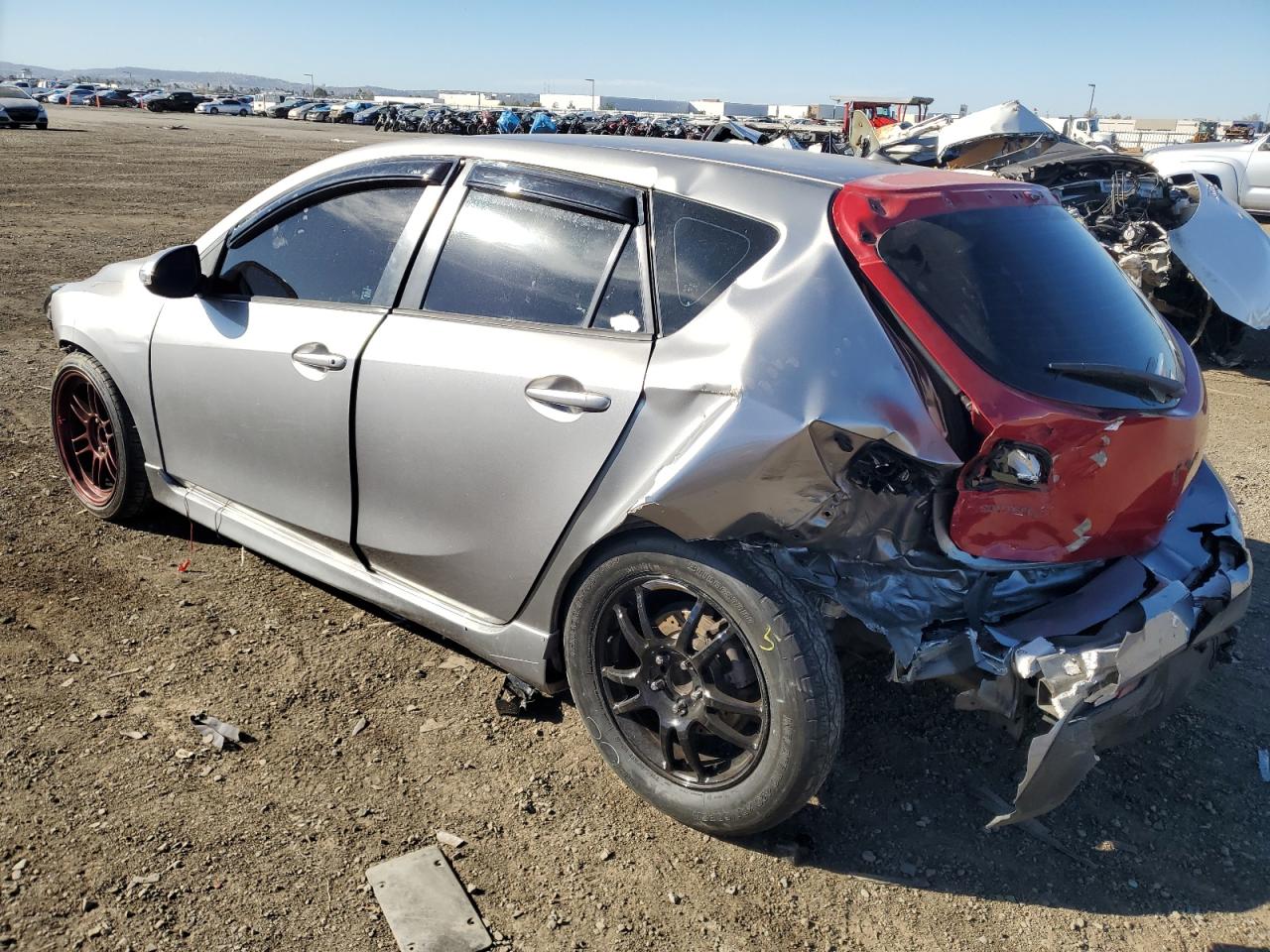 Изображение 2 2011 MAZDA SPEED 3 2011 с VIN JM1BL1K41B1370022