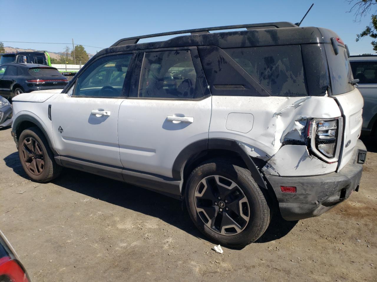 Image 2 of Ford Bronco Sport Outer Banks 2021 with VIN 3FMCR9C6XMRA06347