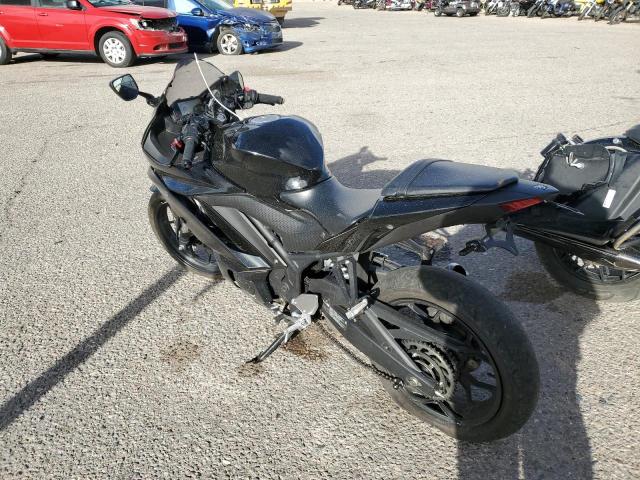 Image 3 of 2022 YAMAHA YZFR3 A 2022 with VIN MH3RH18Y2NK008372
