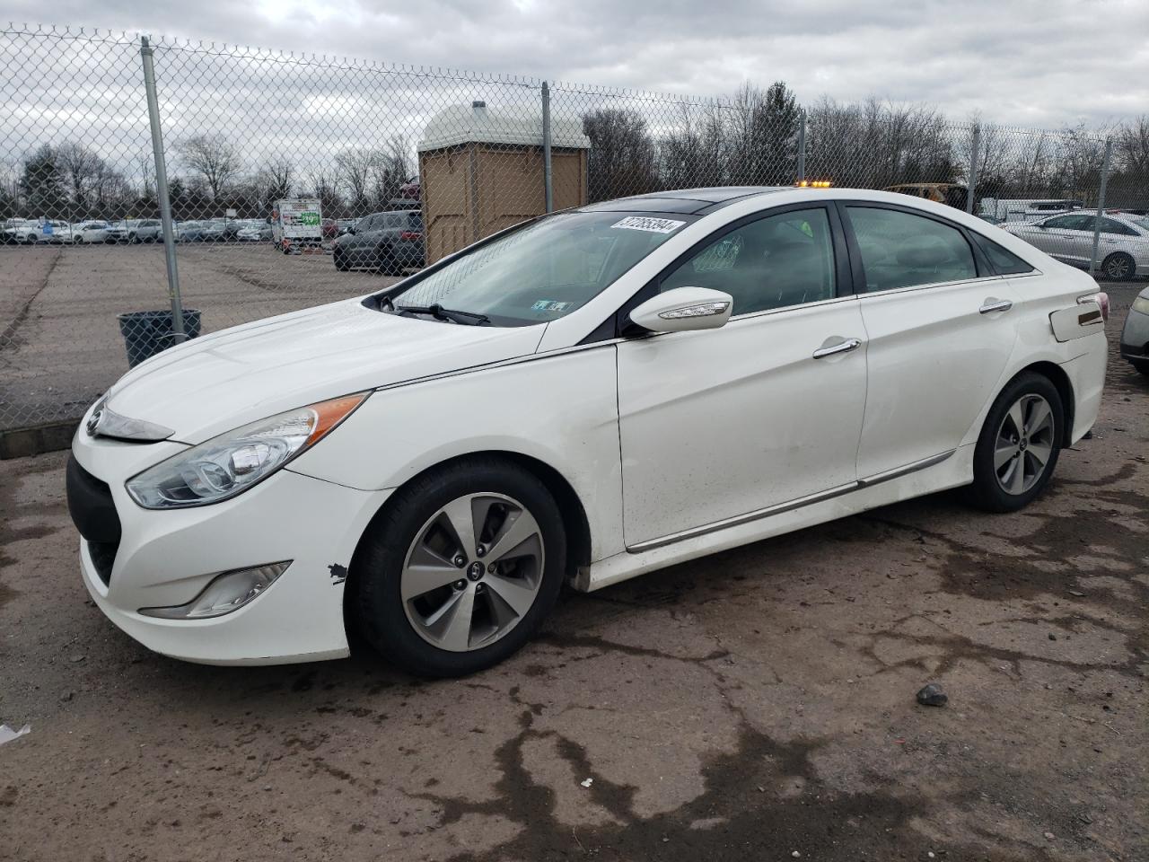 Image 1 of 2012 HYUNDAI SONATA HYBRID 2012 with VIN KMHEC4A4XCA037024