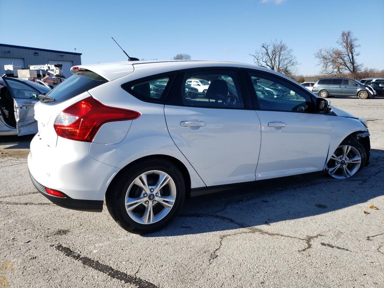 Image 3 of 2014 FORD FOCUS SE 2014 with VIN 1FADP3K20EL272668