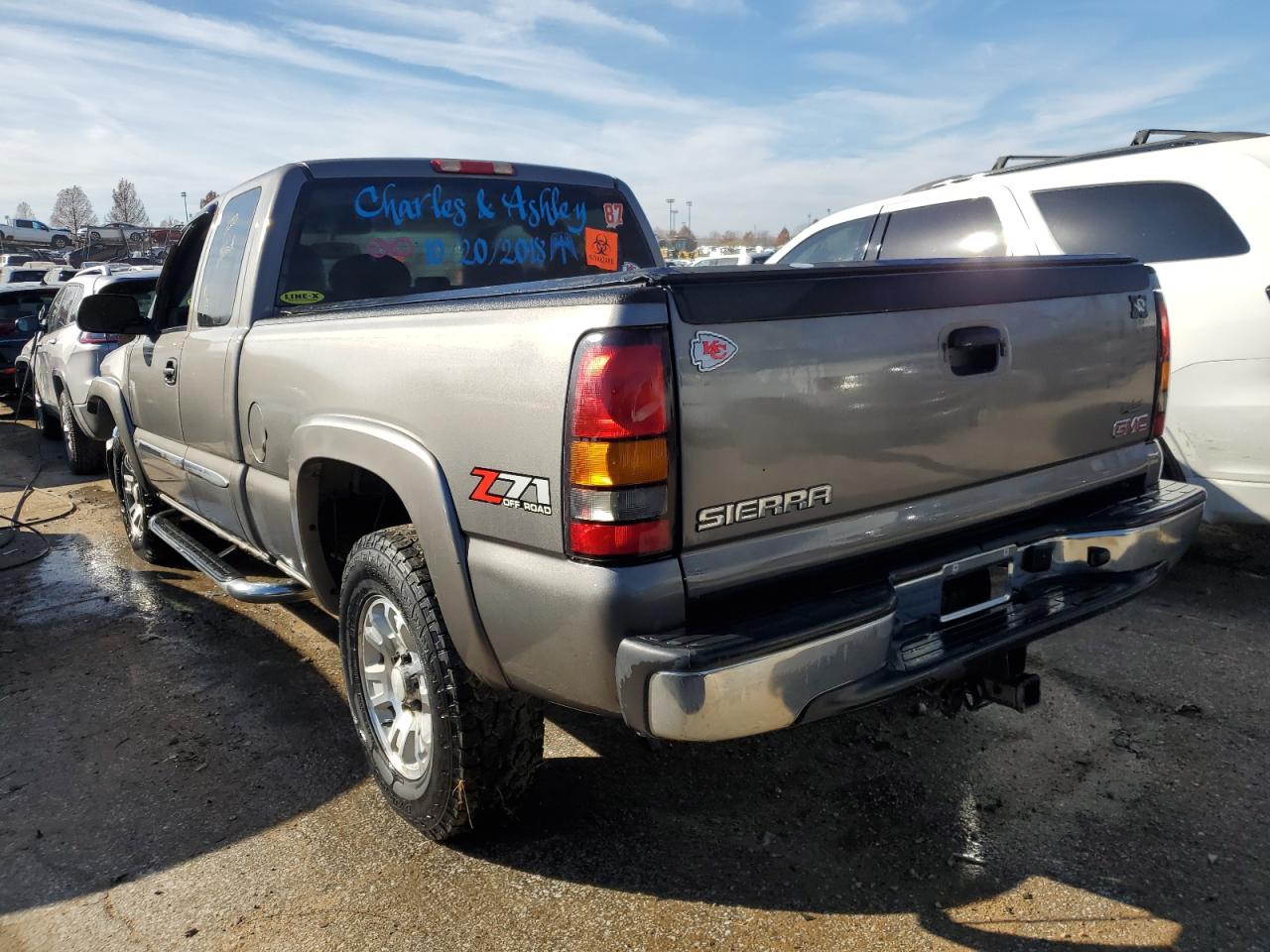 Obraz 2 z 2007 GMC NEW SIERRA K1500 CLASSIC 2007 z VIN 1GTEK19Z77E196121