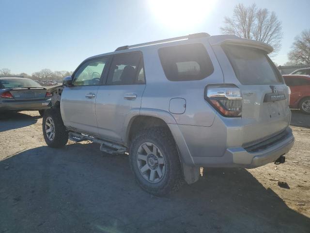 Obraz 2 z 2014 TOYOTA 4RUNNER SR5 2014 z VIN JTEBU5JR4E5196540