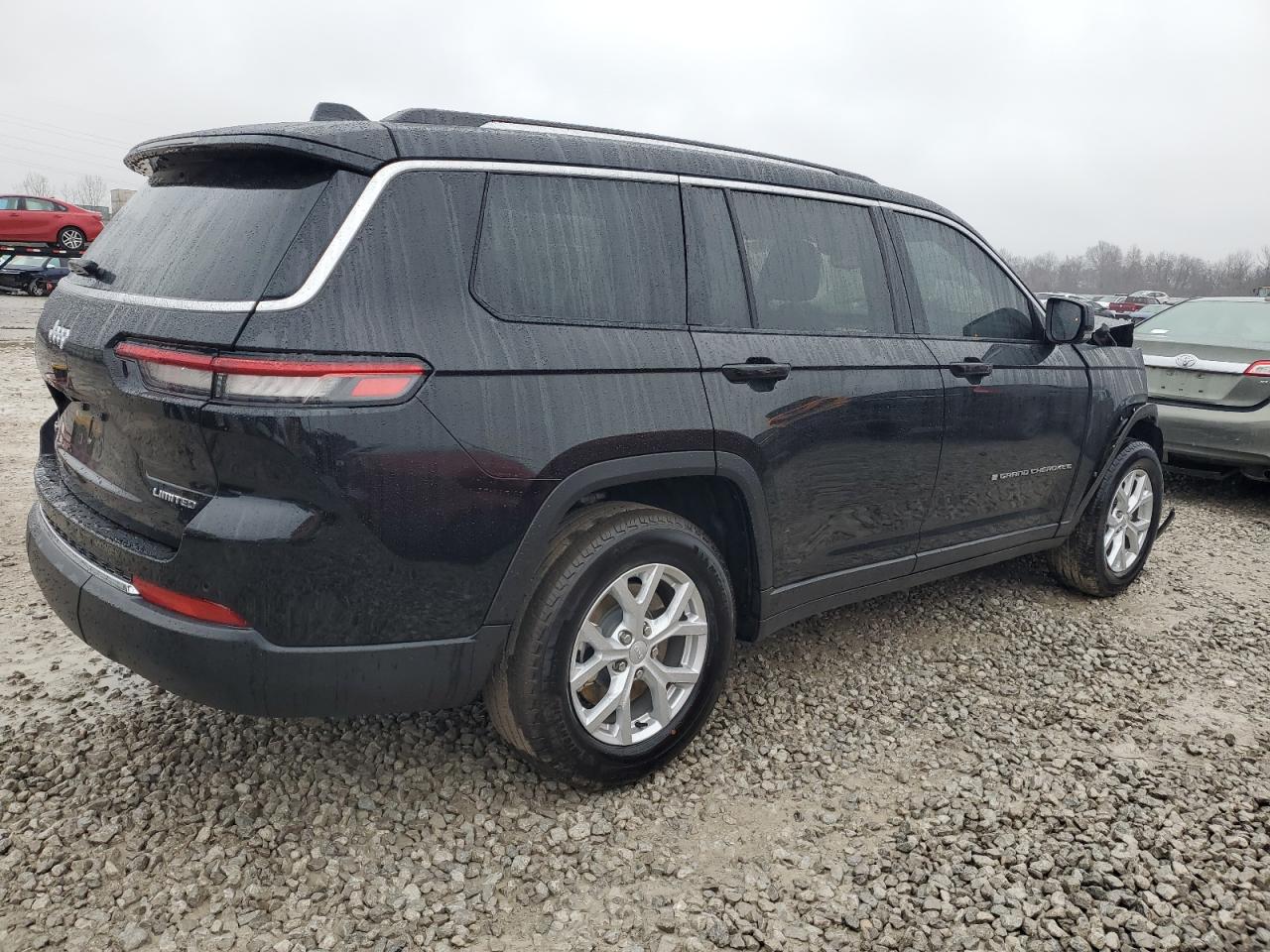 Image 3 of 2023 JEEP GRAND CHEROKEE L LIMITED 2023 with VIN 1C4RJKBG9P8854622
