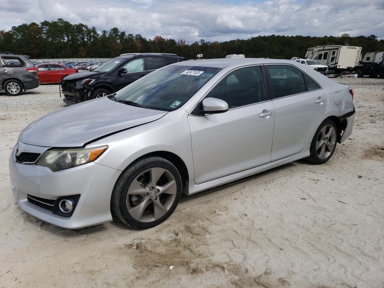 Изображение 2013 TOYOTA CAMRY SE 2013