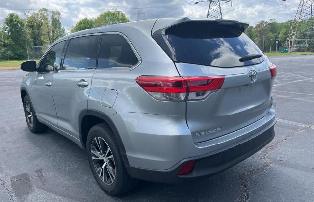 Image 3 of 2017 TOYOTA HIGHLANDER LE 2017 with VIN 5TDZARFH4HS032027