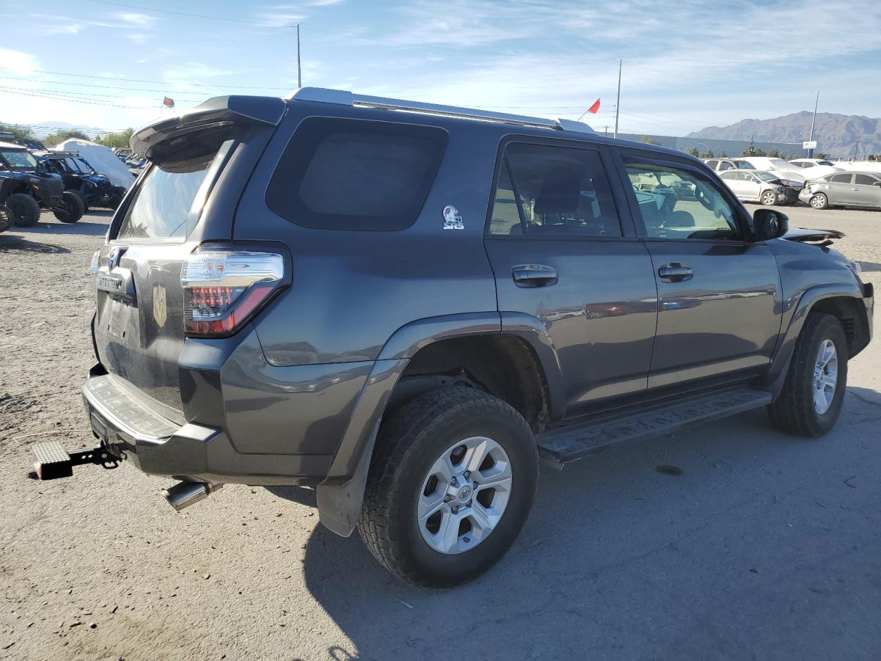 Изображение 3 2017 TOYOTA 4RUNNER SR5/SR5 PREMIUM 2017 с VIN JTEBU5JR3H5479225