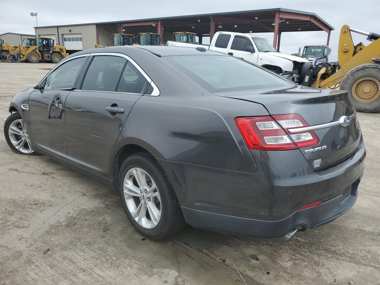 Image 2 of 2016 FORD TAURUS SEL 2016 with VIN 1FAHP2E80GG118789