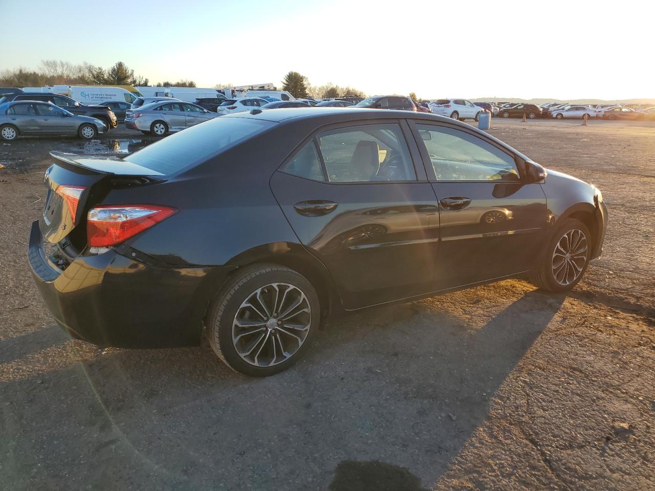 Image 3 of 2015 TOYOTA COROLLA L 2015 with VIN 2T1BURHE4FC280814