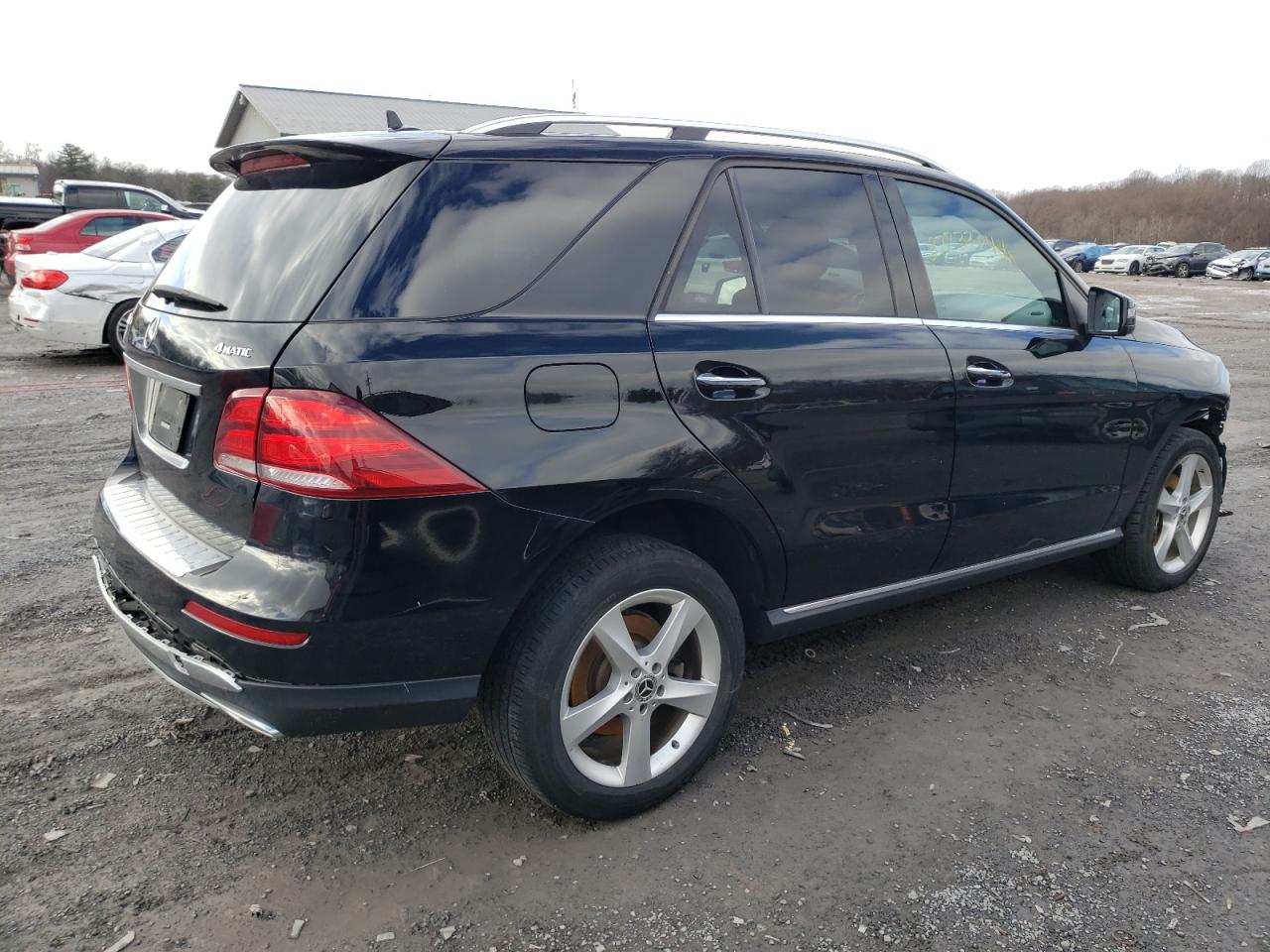 Изображение 3 2017 MERCEDES-BENZ GLE 350 4MATIC 2017 с VIN 4JGDA5HB0HA931598