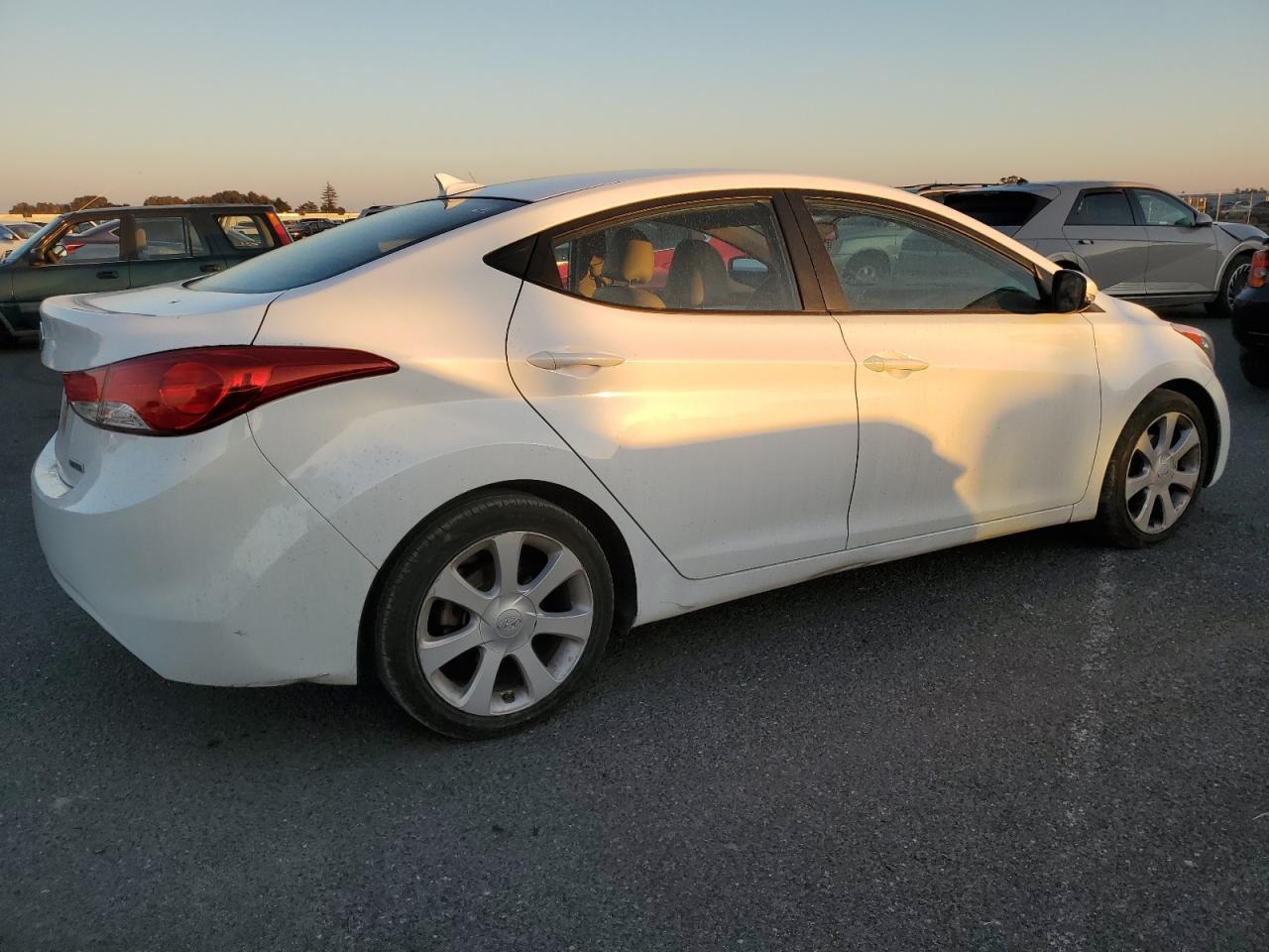 Image 3 of 2013 HYUNDAI ELANTRA GLS 2013 with VIN 5NPDH4AE8DH367359