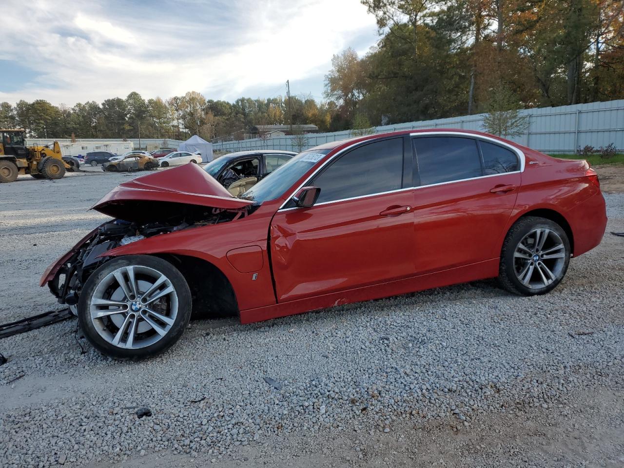 Изображение 2018 BMW 330E  2018