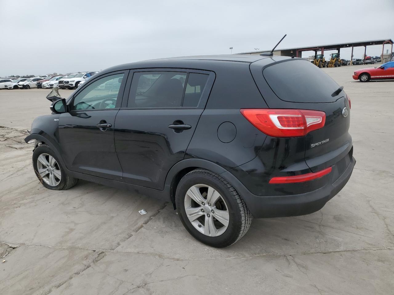 Изображение 2 2012 KIA SPORTAGE LX 2012 с VIN KNDPBCA22C7308292