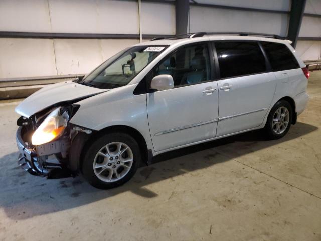 2004 TOYOTA SIENNA XLE 2004 image