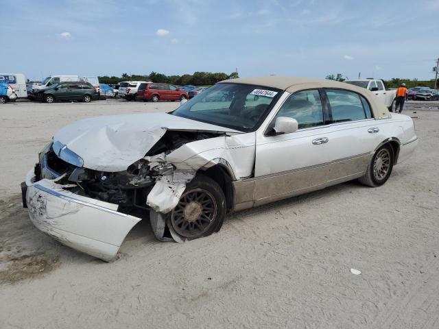 Image 1 of 1998 LINCOLN TOWN CAR CARTIER 1998 with VIN 1LNFM83W5WY685714