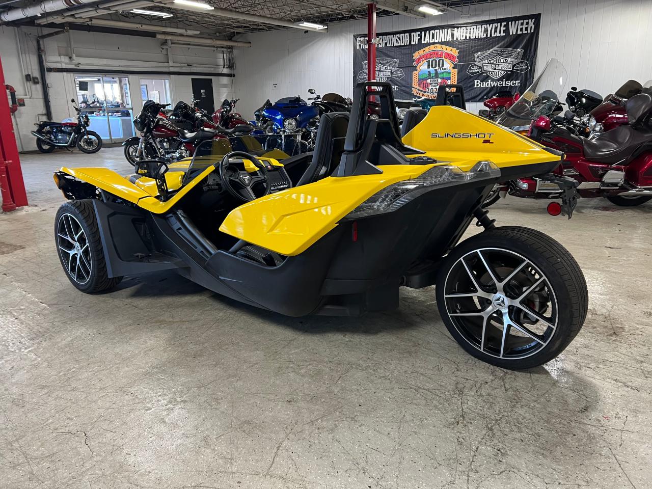 Изображение 3 2018 POLARIS SLINGSHOT SL 2018 с VIN 57XAAPFA7J8127588