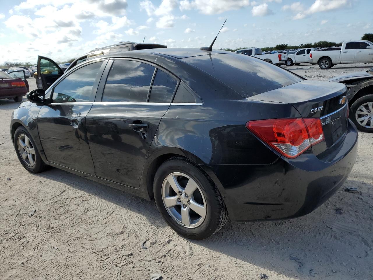 Obraz 2 z Chevrolet Cruze Lt 2014 z VIN 1G1PC5SB2E7108693