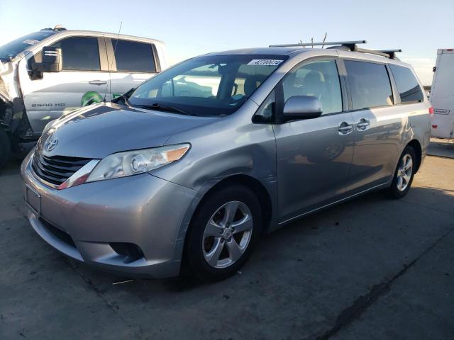 Изображение 2011 TOYOTA SIENNA LE 2011