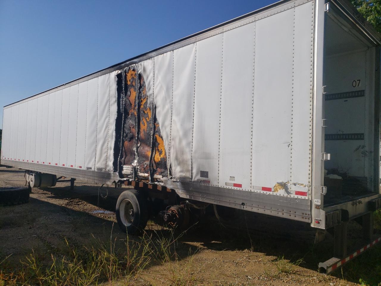 Image 3 of 2014 HYUNDAI TRAILER 2014 with VIN 3H3V532C1ET200009