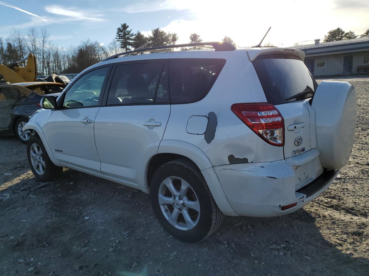 Изображение 2 2011 TOYOTA RAV4 LIMITED 2011 с VIN 2T3YF4DVXBW104041