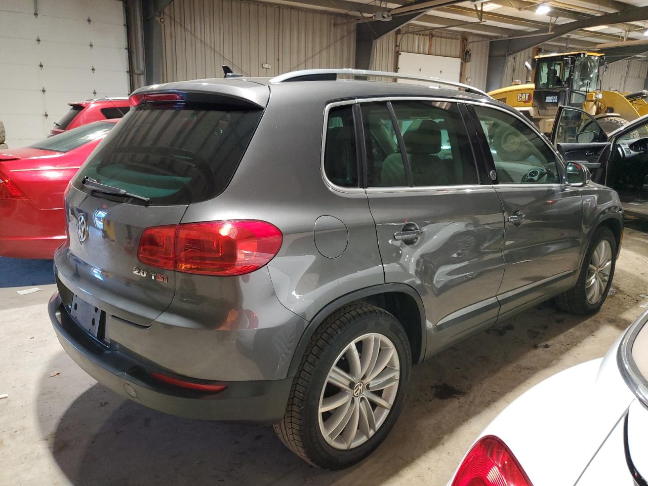Изображение 3 2012 VOLKSWAGEN TIGUAN S 2012 с VIN WVGAV7AX0CW005903