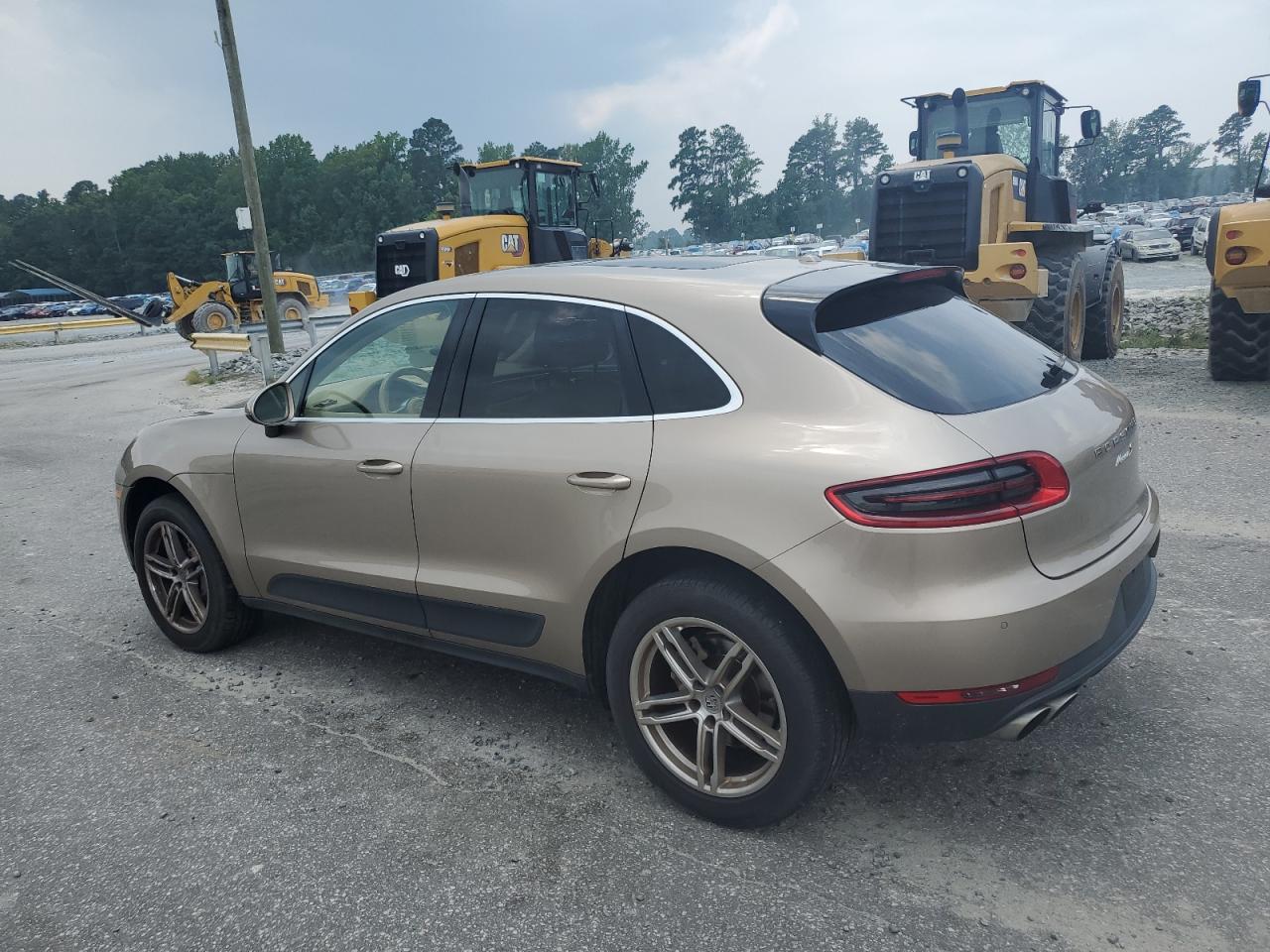 Image 2 of Porsche Macan S 2015 with VIN WP1AB2A54FLB56763