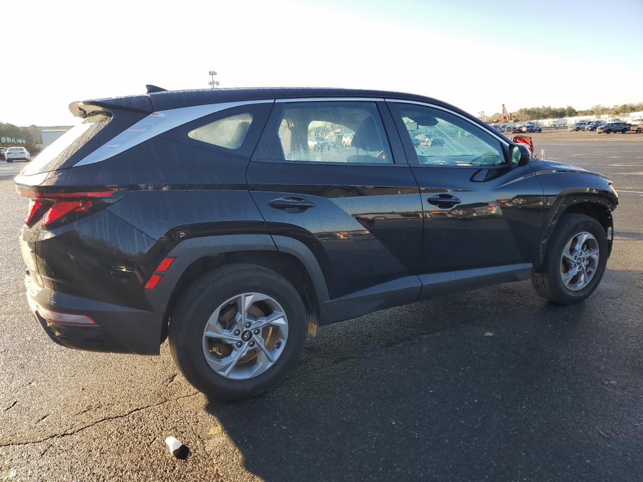 Изображение 3 2022 HYUNDAI TUCSON SE 2022 с VIN 5NMJACAEXNH033608