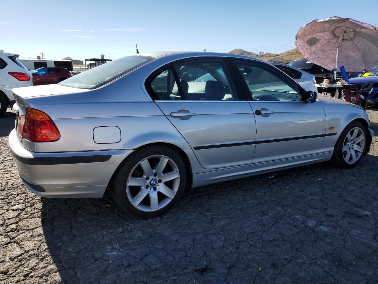 Obraz 3 z 2000 BMW 328 I 2000 z VIN WBAAM5335YKG17261