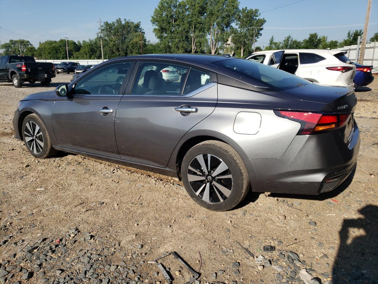 Изображение 2 2022 NISSAN ALTIMA SV 2022 с VIN 1N4BL4DW6NN357852