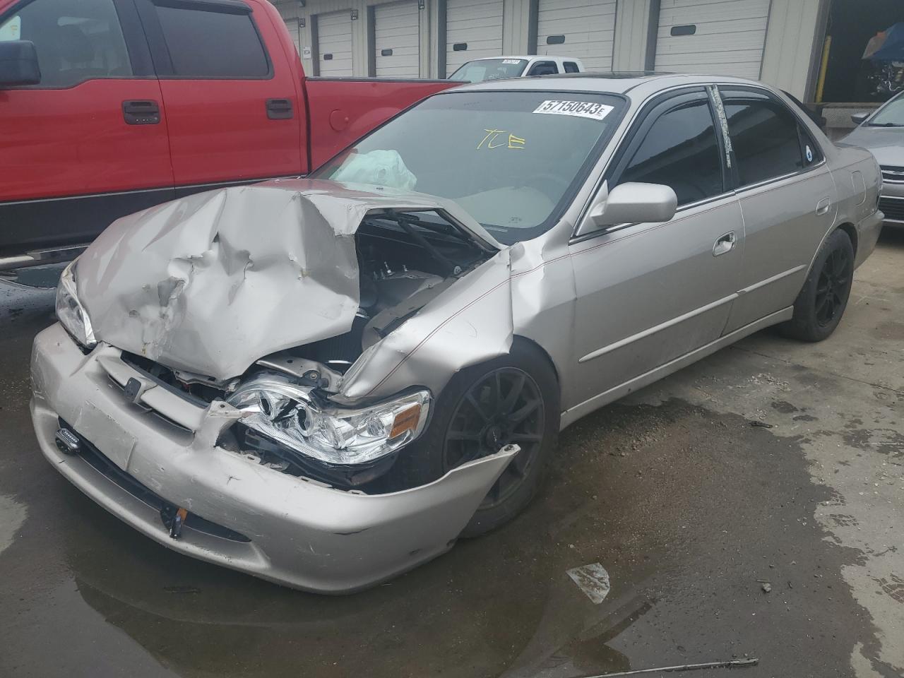 Image 1 of 1998 HONDA ACCORD EX 1998 with VIN 1HGCG1651WA042165