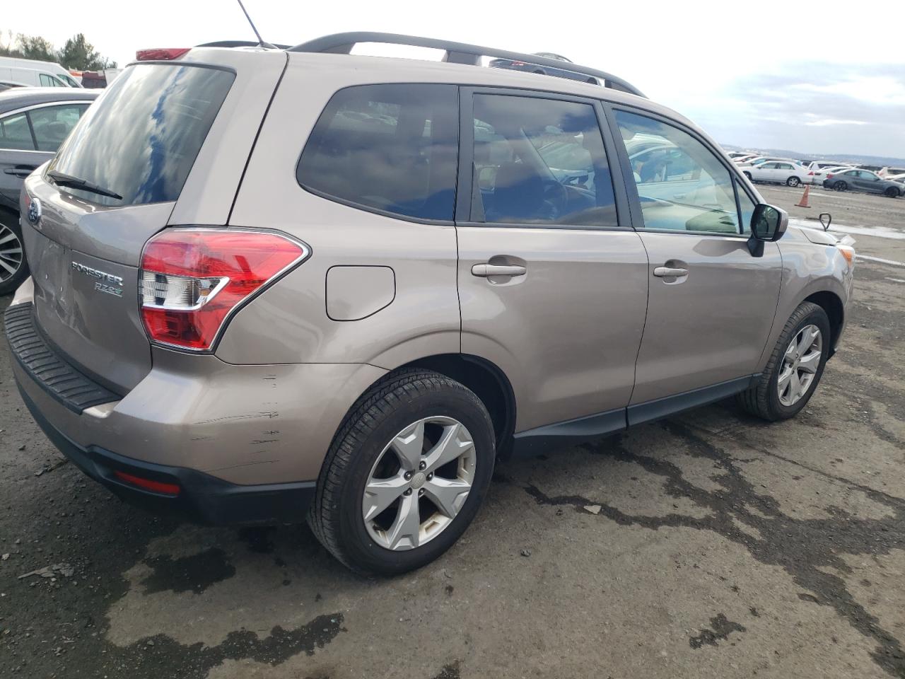 Image 3 of 2015 SUBARU FORESTER 2.5I PREMIUM 2015 with VIN JF2SJAFCXFH561671