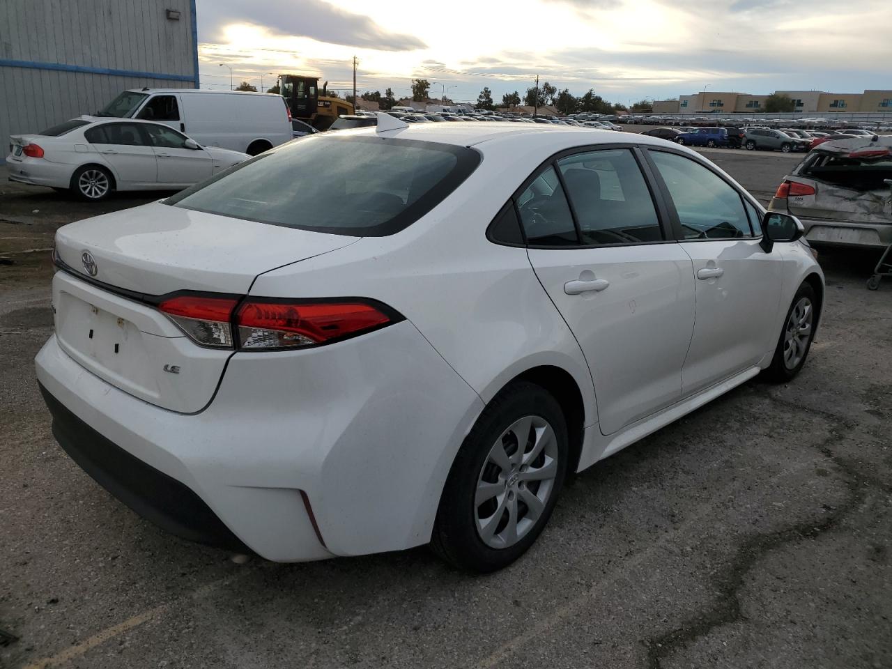 Изображение 3 2023 TOYOTA COROLLA LE 2023 с VIN 5YFB4MDE8PP002928