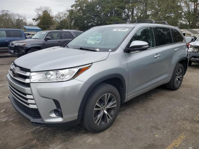 2017 TOYOTA HIGHLANDER LE 2017 image