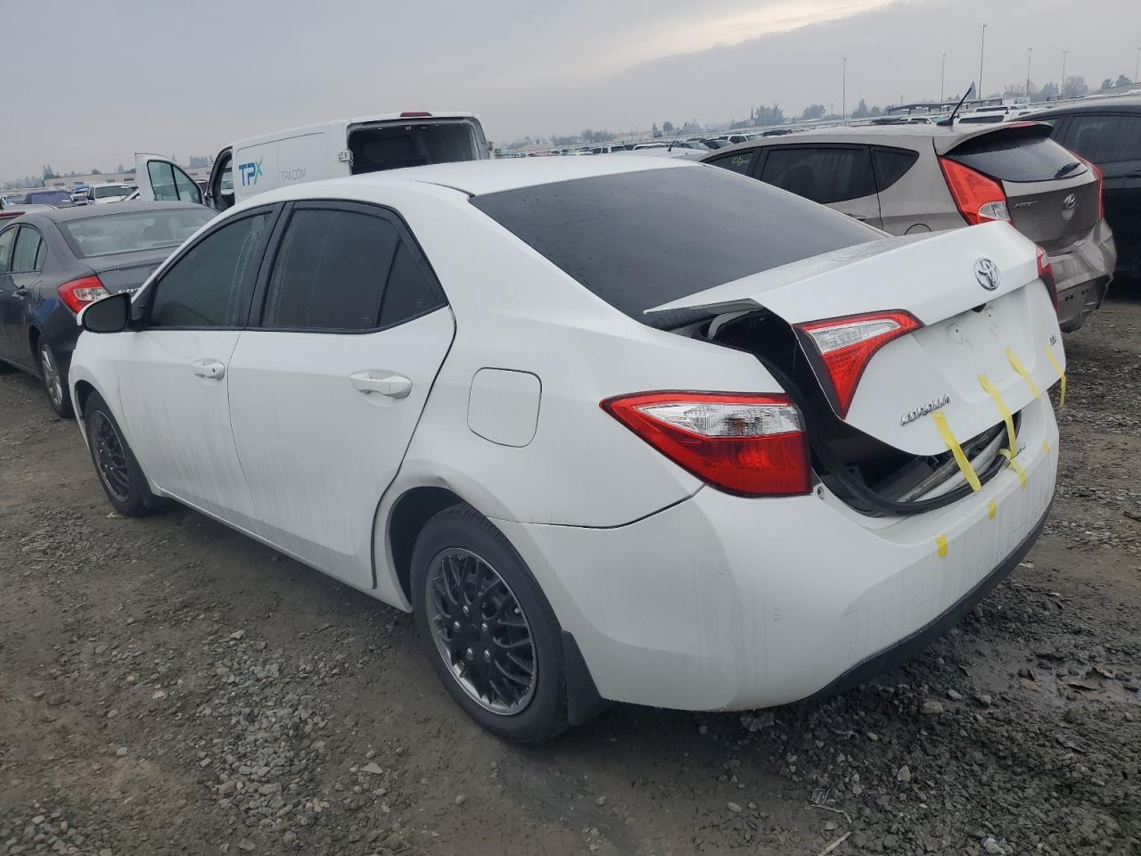 Image 2 of 2015 TOYOTA COROLLA L 2015 with VIN 5YFBURHE6FP353875