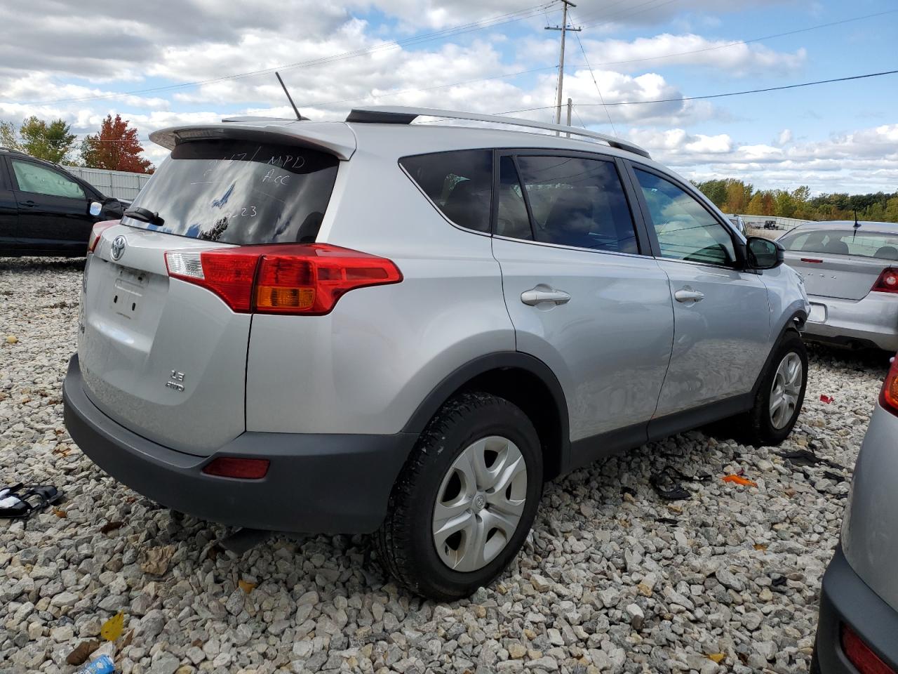 Obraz 3 z 2015 TOYOTA RAV4 LE 2015 z VIN 2T3BFREV4FW272667