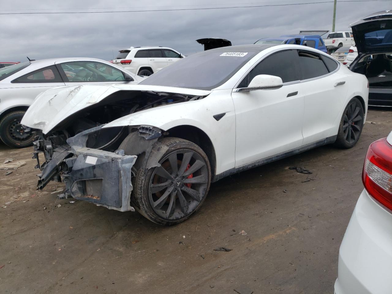 Obraz 1 z Tesla Model S 2014 z VIN 5YJSA1H15EFP31850