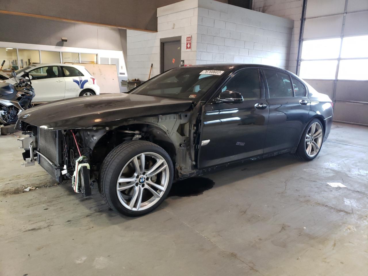 Obraz 1 z 2014 BMW 740 I 2014 z VIN WBAYA6C54ED144576