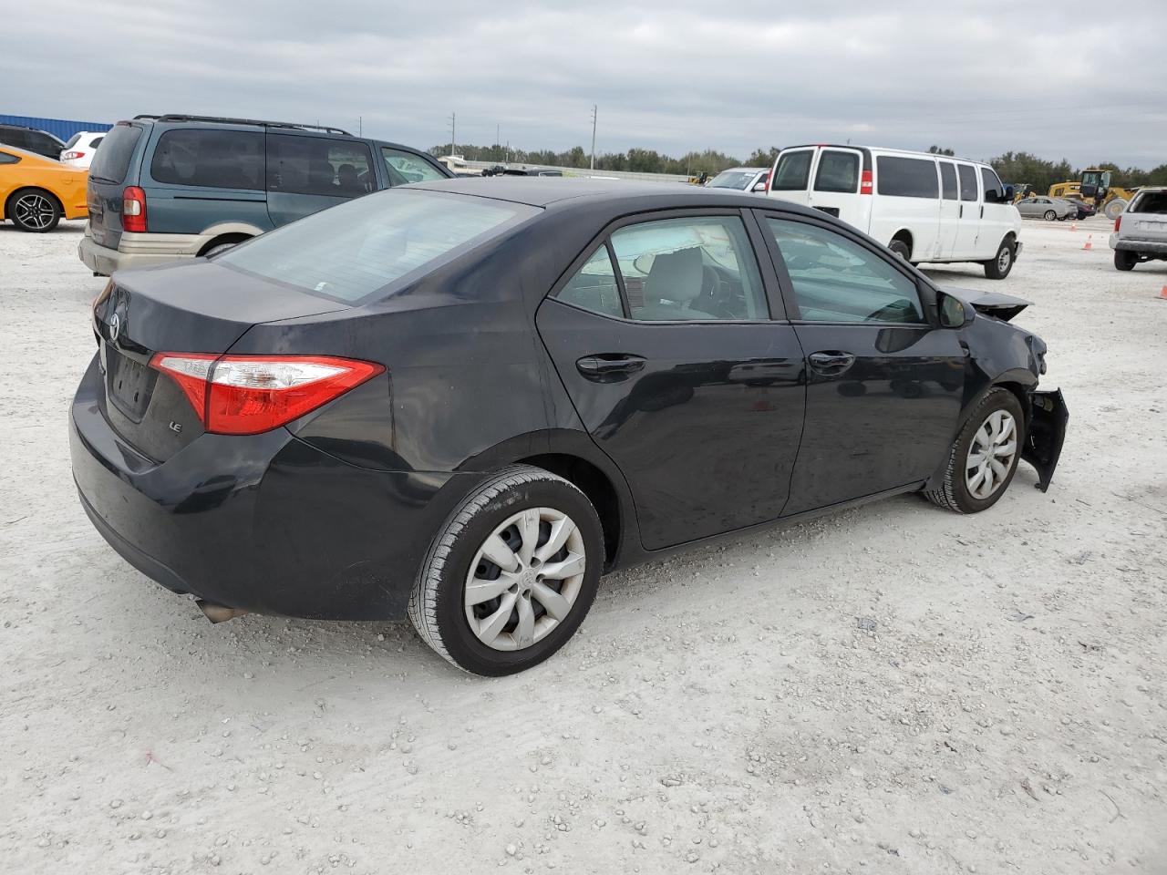 Image 3 of 2015 TOYOTA COROLLA L 2015 with VIN 2T1BURHE1FC298803