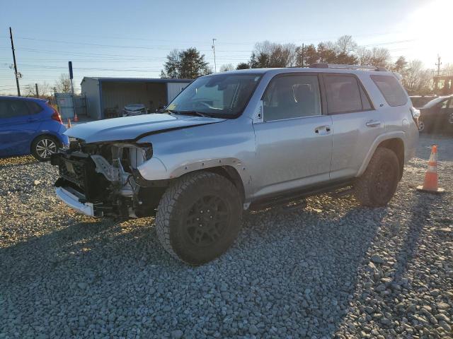 Изображение 1 2022 TOYOTA 4RUNNER SR5 2022 с VIN JTEEU5JRXN5276857