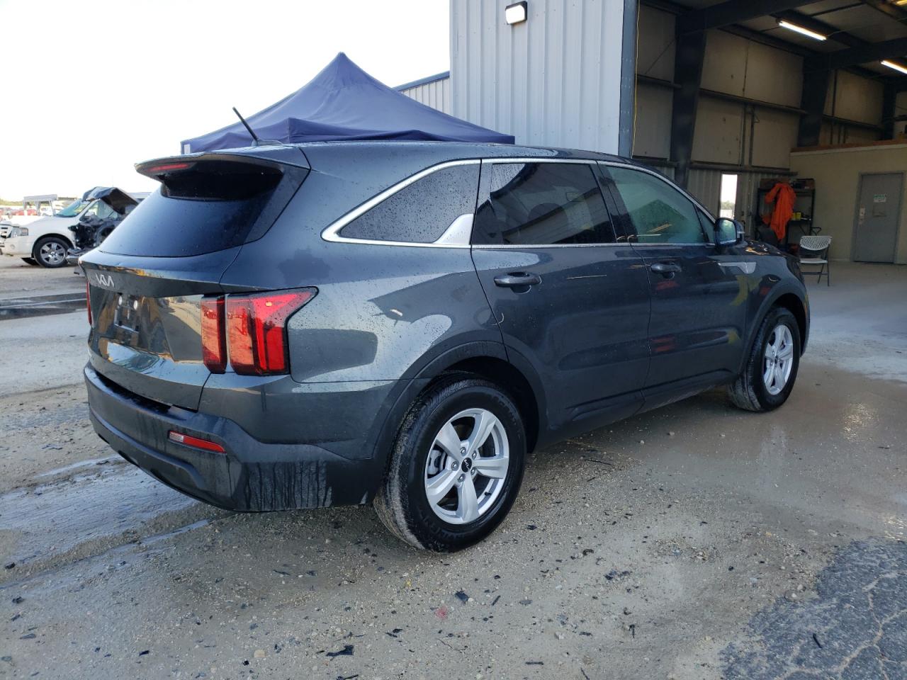 Image 3 of 2023 KIA SORENTO LX 2023 with VIN 5XYRG4LC8PG201388