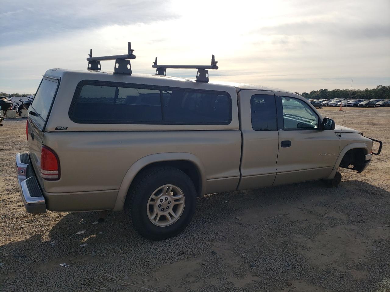 Image 3 of 2002 DODGE DAKOTA SLT 2002 with VIN 1B7GG42N42S562940