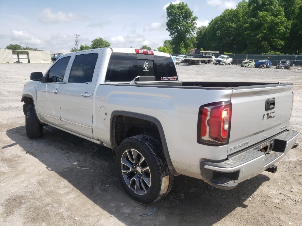 Изображение 2 2017 GMC SIERRA K1500 DENALI 2017 с VIN 3GTU2PEC0HG467059