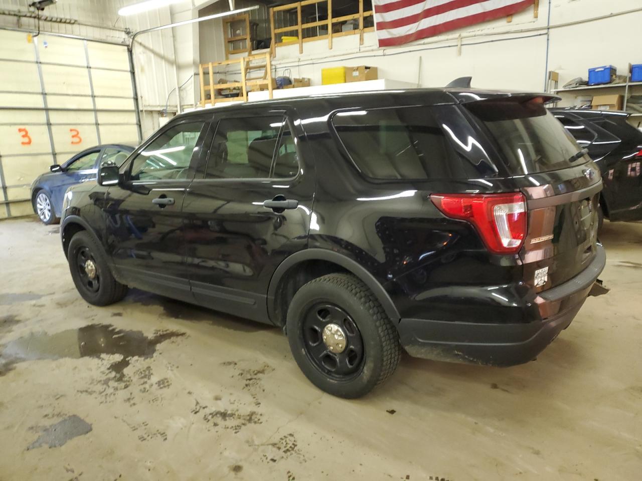 Изображение 2 2018 FORD EXPLORER POLICE INTERCEPTOR 2018 с VIN 1FM5K8AR1JGB12452