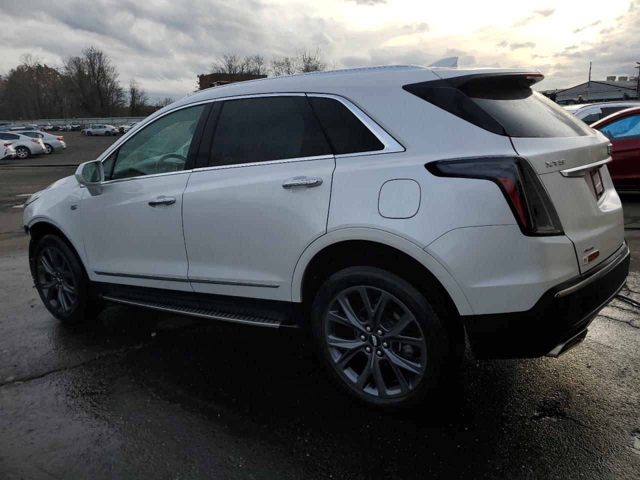 Image 2 of 2019 CADILLAC XT5 LUXURY 2019 with VIN 1GYKNDRS8KZ271130