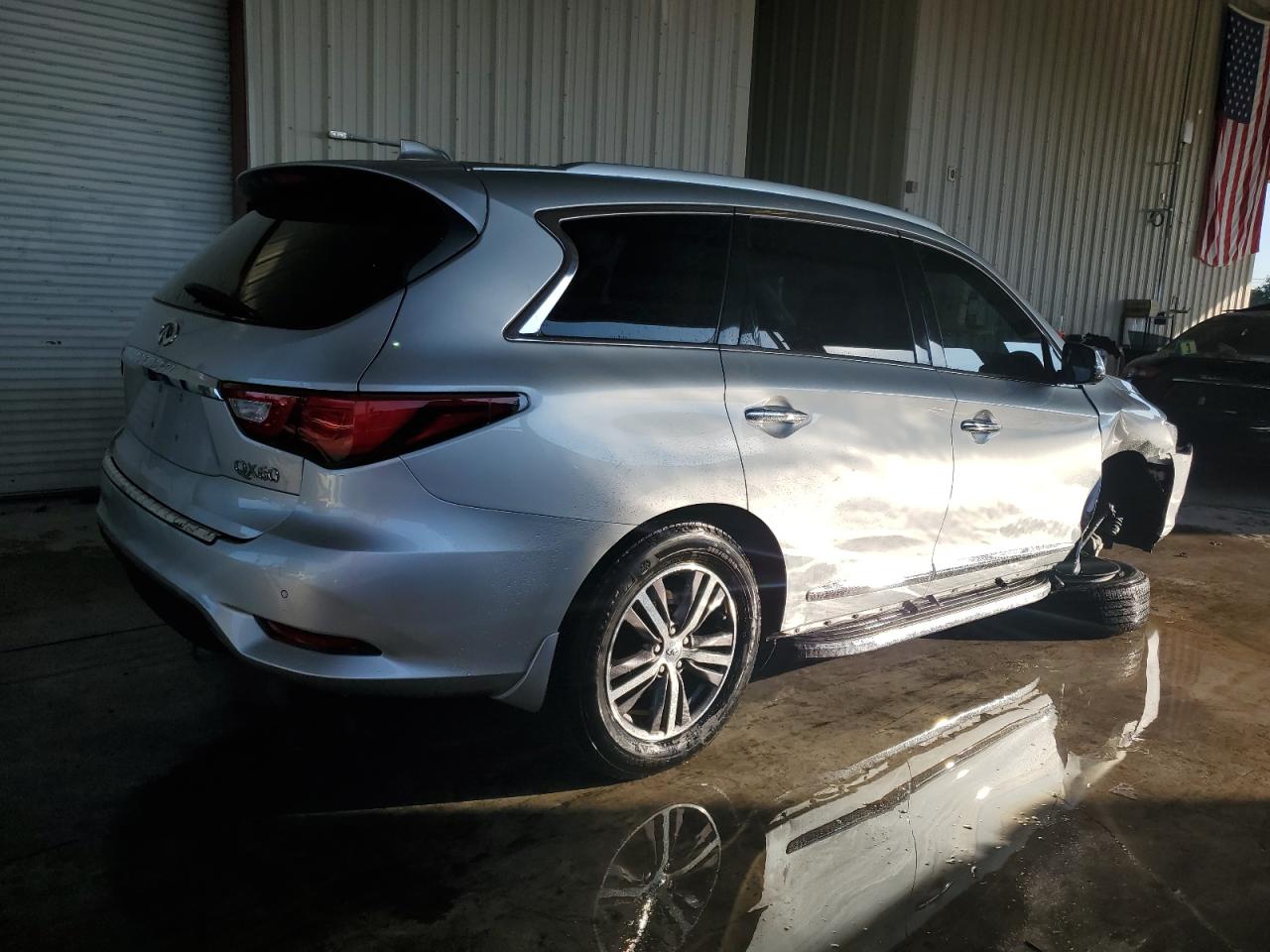 Image 3 of 2017 INFINITI QX60  2017 with VIN 5N1DL0MN3HC550488
