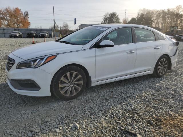 Obraz 1 z 2017 HYUNDAI SONATA SPORT 2017 z VIN 5NPE34AF8HH440232